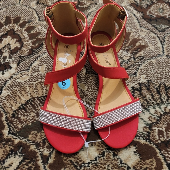 Wedge sandals in red color - Picture 6 of 6